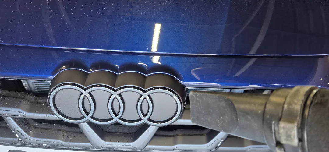 Air dryer used to completely and safely dry paintwork prior to polishing