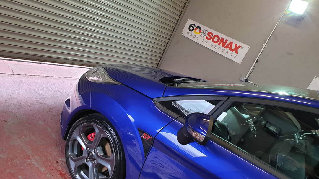 Interior & Exterior Car Detailing.