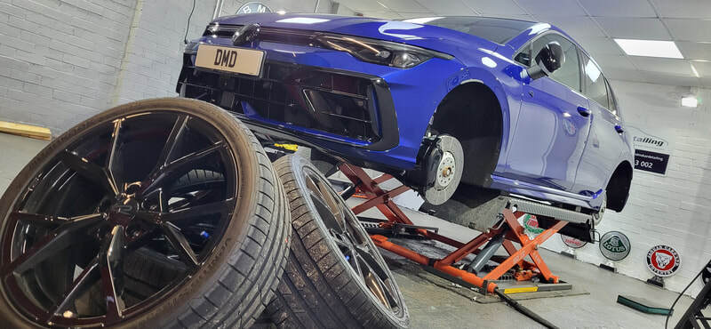 New Car Ceramic Coating Paisley  - Lapiz Blue Volkswagen Golf R