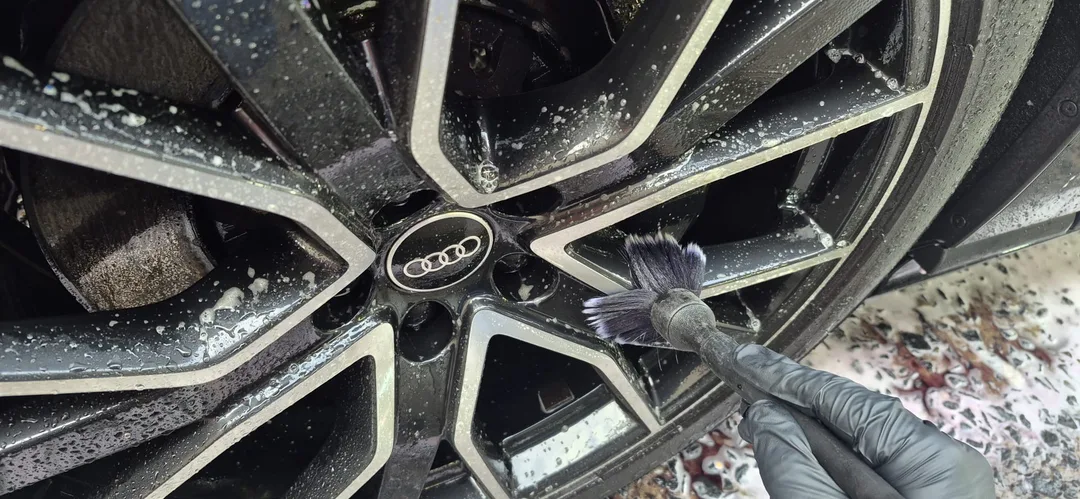Alloy wheels being cleaned on the Audi A8 at DMD Car Detailing